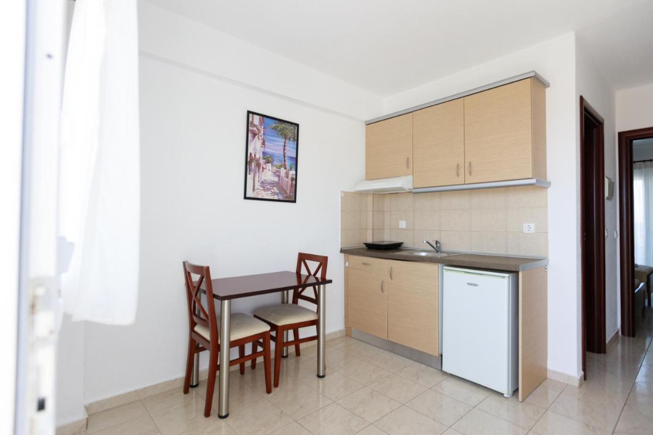 Melis Studios Kallithea  Luaran gambar