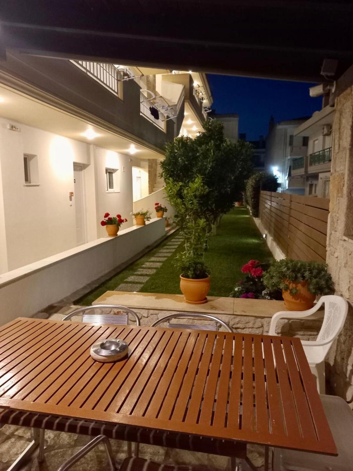 Melis Studios Kallithea  Luaran gambar