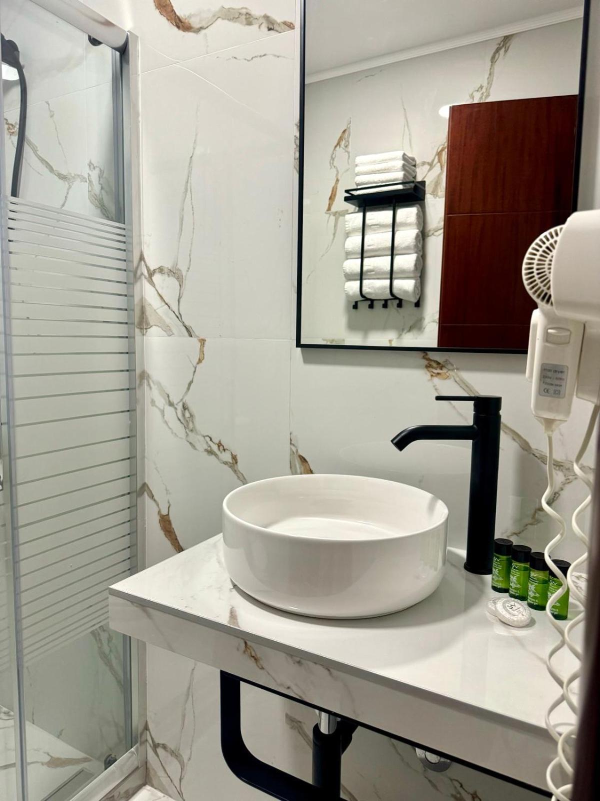 Melis Studios Kallithea  Luaran gambar