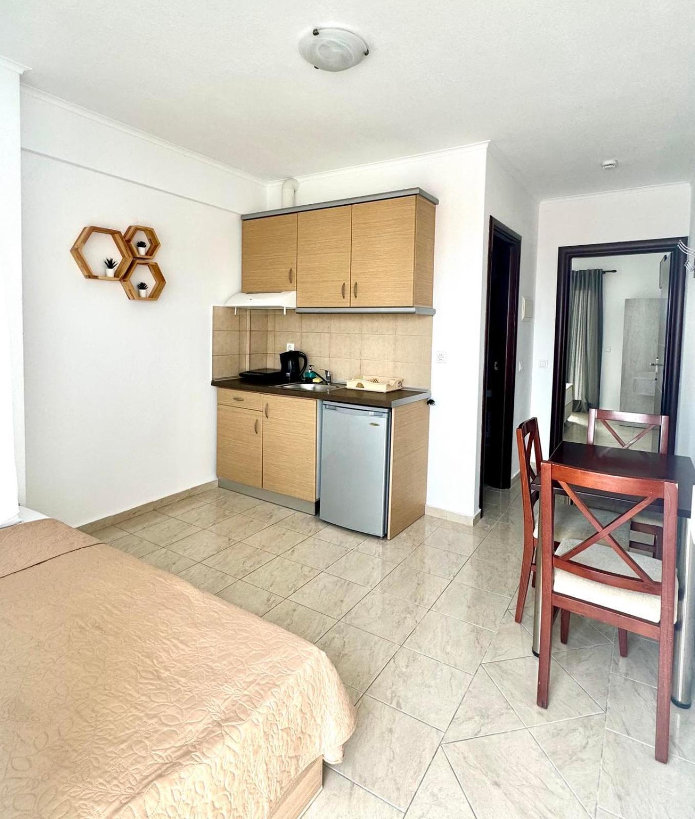 Melis Studios Kallithea  Luaran gambar