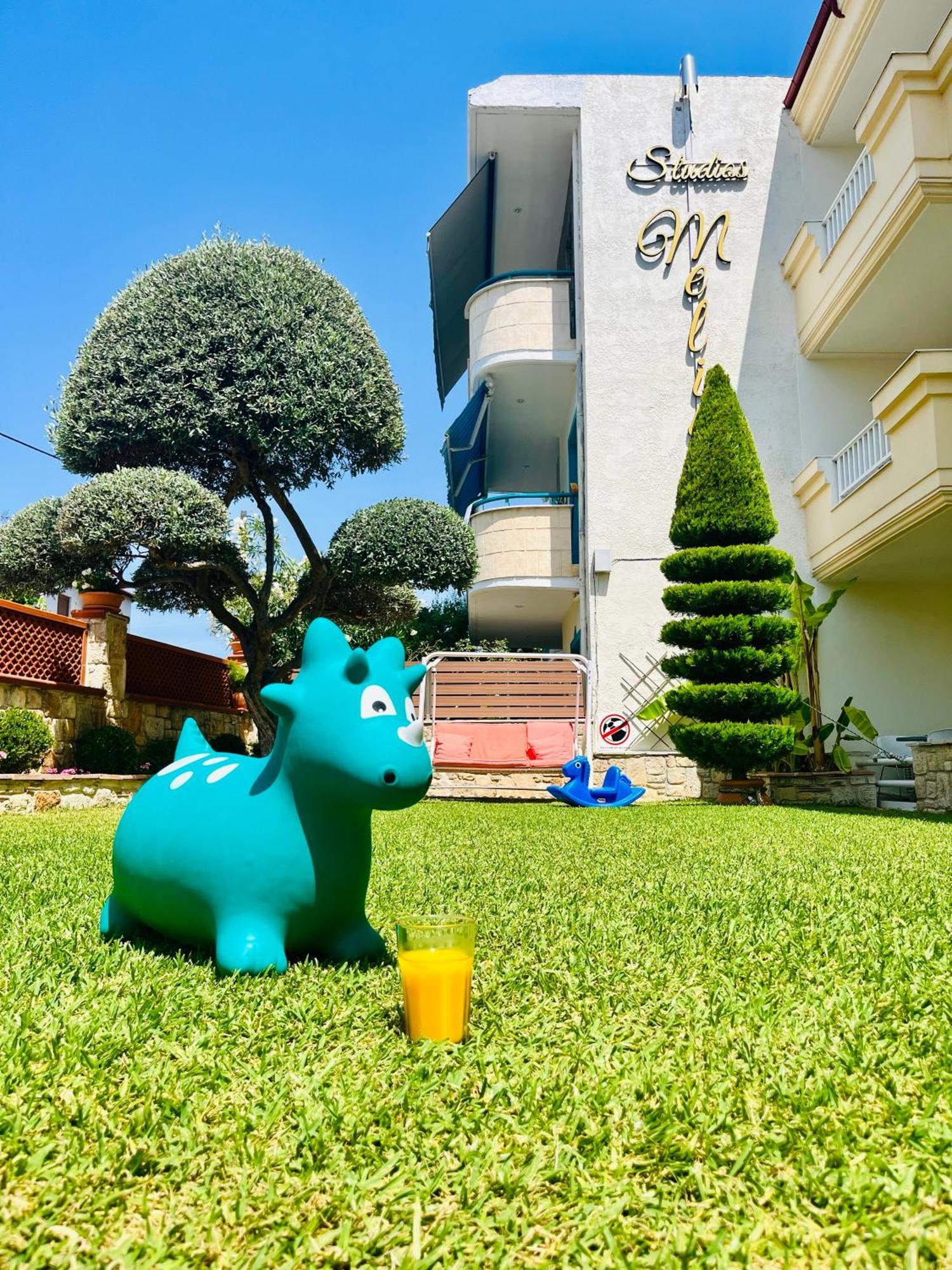 Melis Studios Kallithea  Luaran gambar