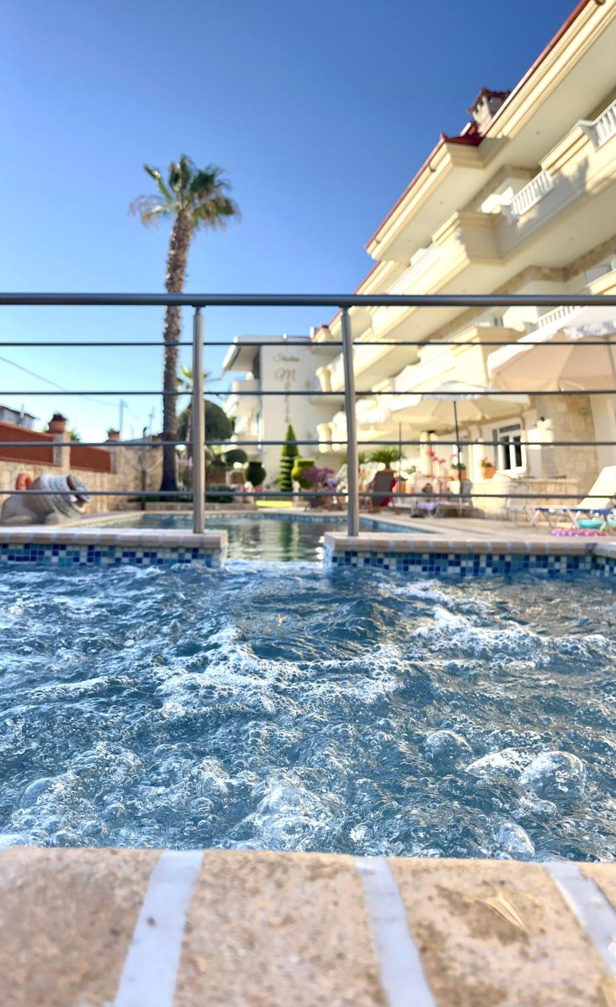 Melis Studios Kallithea  Luaran gambar