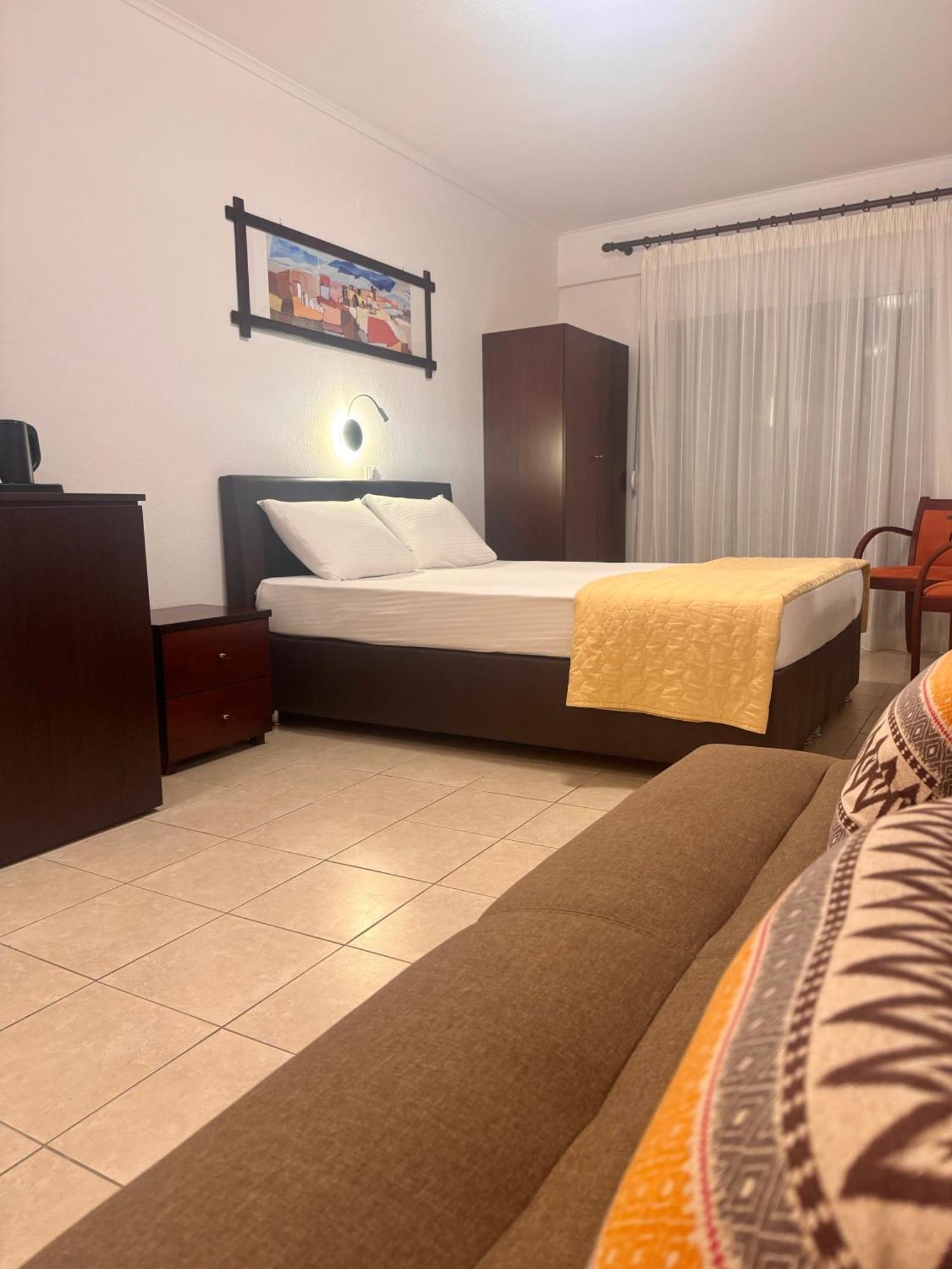 Melis Studios Kallithea  Luaran gambar