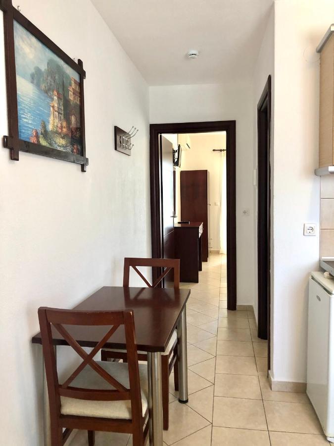 Melis Studios Kallithea  Luaran gambar